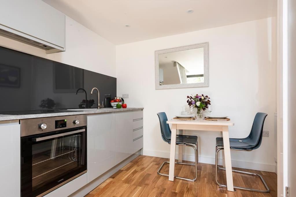 The Studio, Rosebud. 5 Minutes Walk To Beach. Uny Lelant ภายนอก รูปภาพ